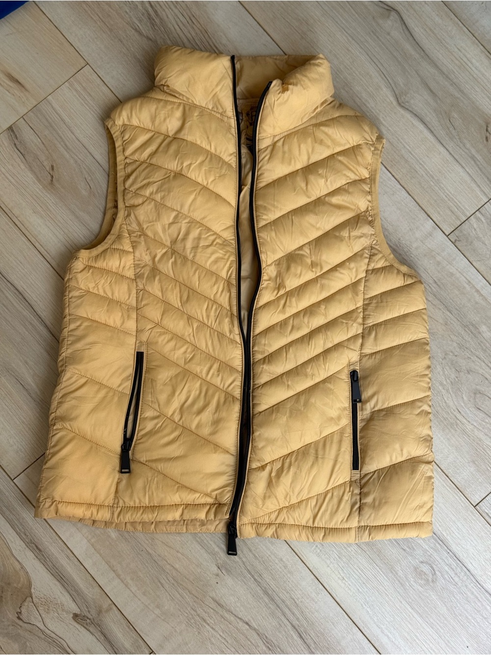Love Tree Packable Hooded Puffer Vest in Pale Yellow